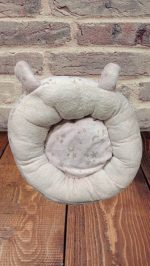 Ultra Soft Pet Bed - Round Medium with Cute Cat Ear Design 🐱 - Image 4