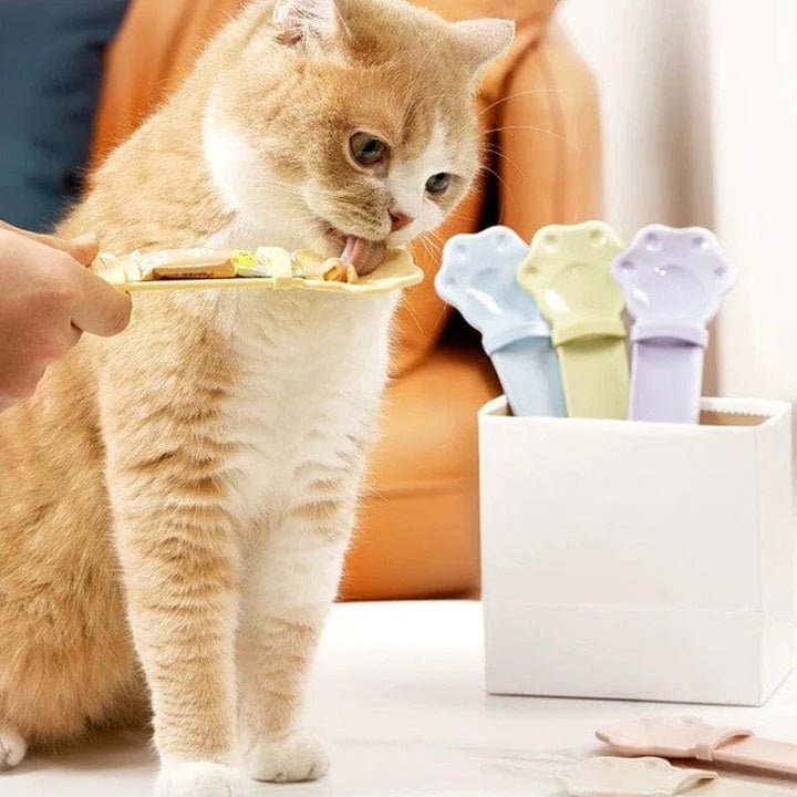 2025/12/1000249455.jpg HappyCat Treat Spoon and Dispenser - Image 1